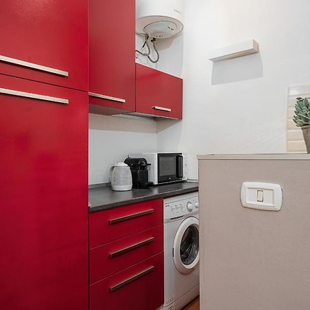 Classbnb - Two Apartments 400 Meters From The Duomo Милан Экстерьер фото