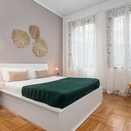 Classbnb - Two Apartments 400 Meters From The Duomo Милан Экстерьер фото