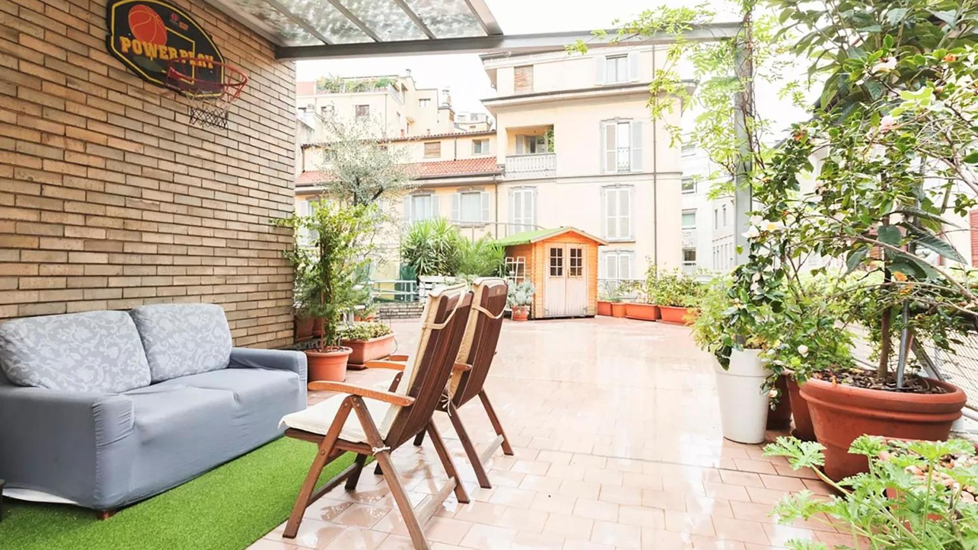 Classbnb - Two Apartments 400 Meters From The Duomo Милан Экстерьер фото