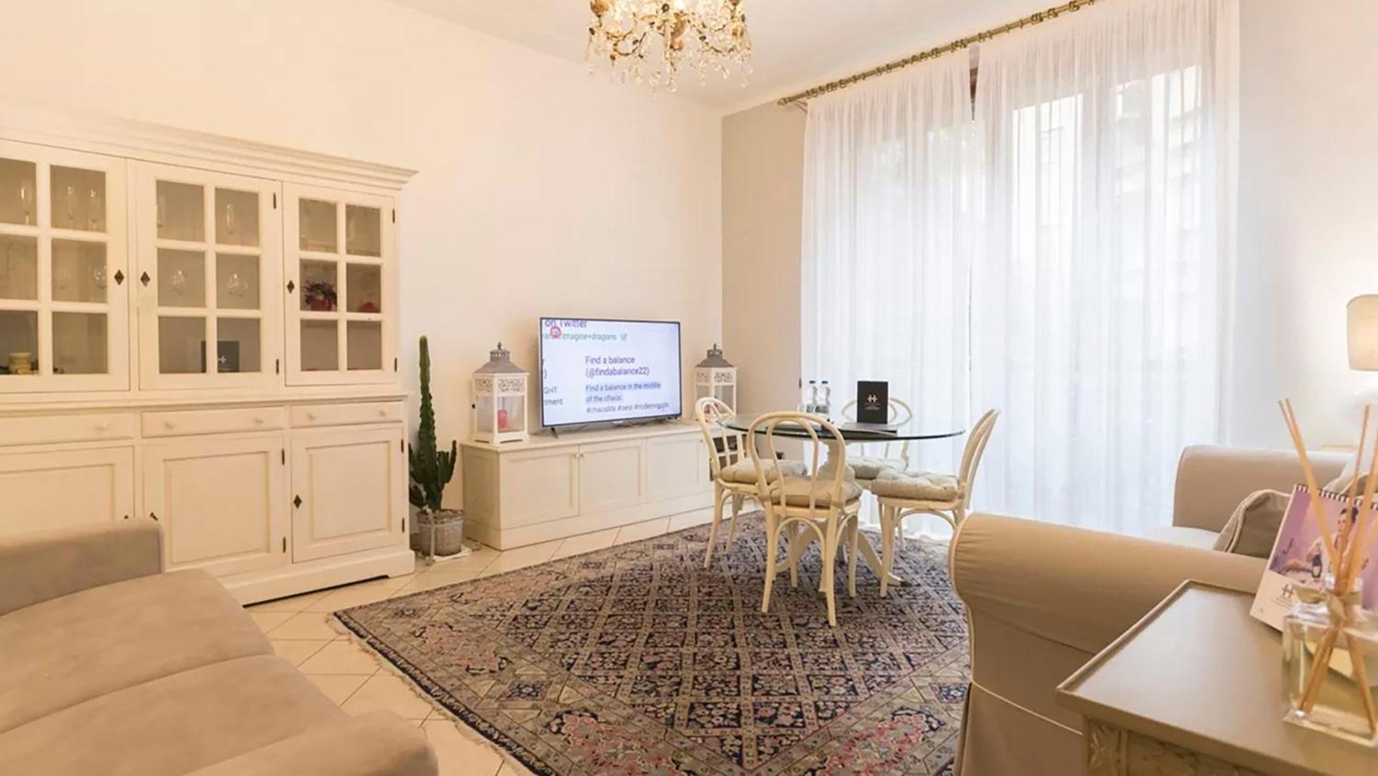 Classbnb - Two Apartments 400 Meters From The Duomo Милан Экстерьер фото